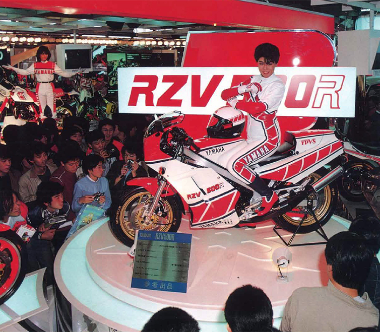 RZV500R東京モーターショー