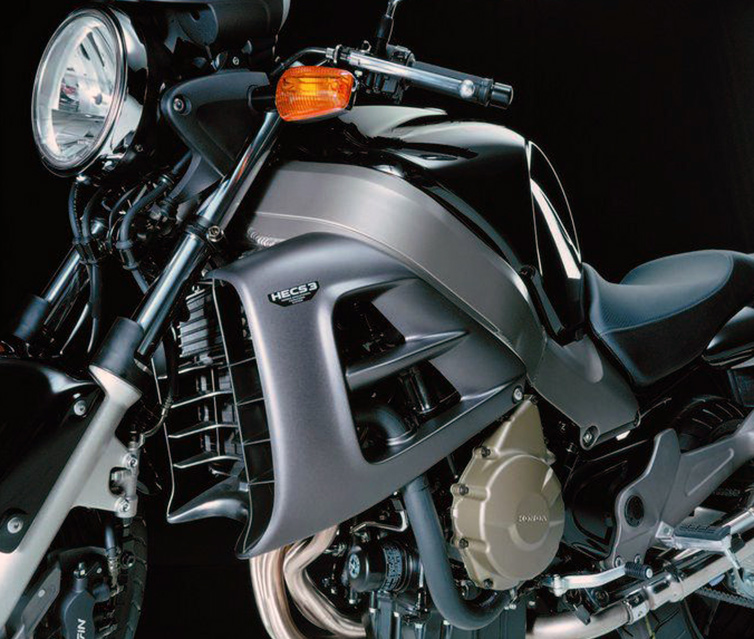 X11(SC42)-since 1999- - バイクの系譜